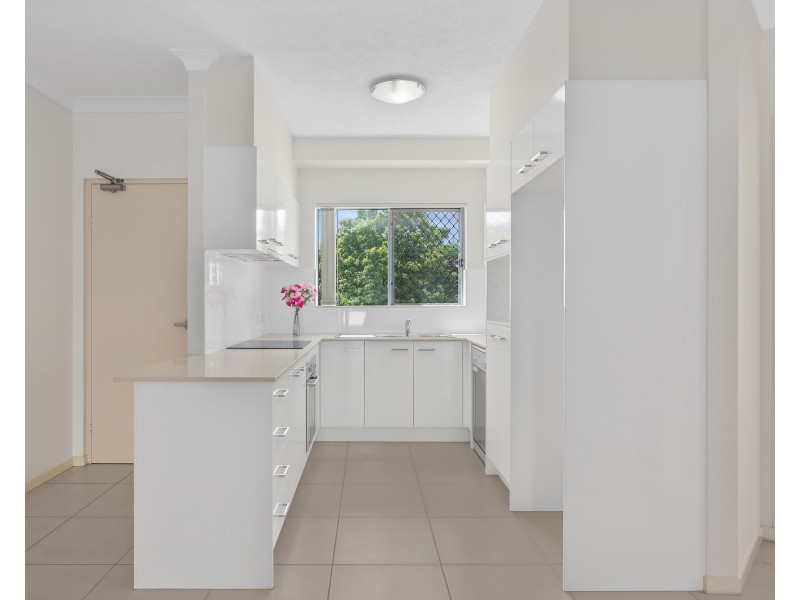 4/8 Kingsmill Street, Chermside QLD 4032