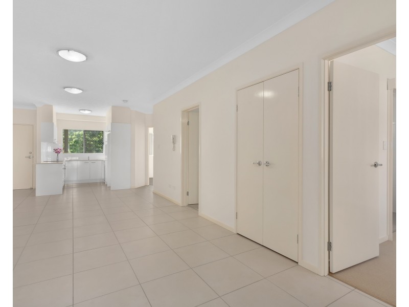 4/8 Kingsmill Street, Chermside QLD 4032