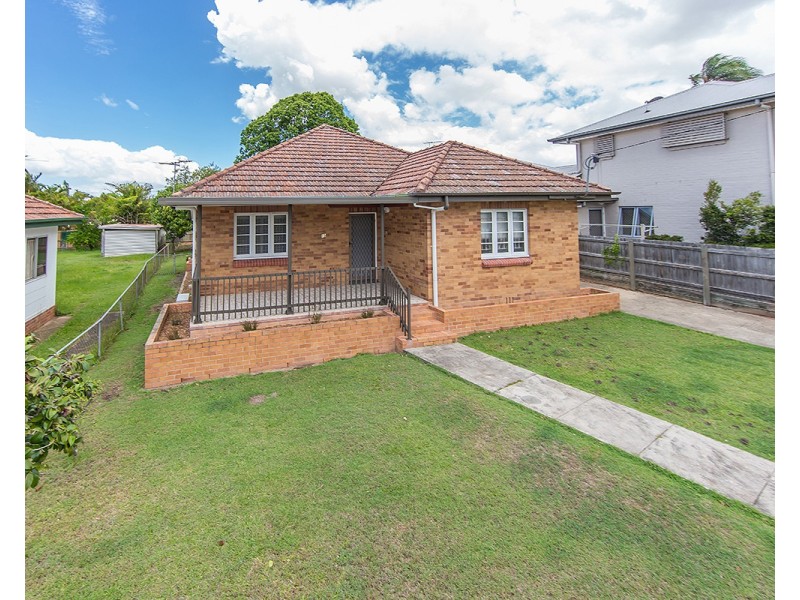15 Buruda Street, Chermside QLD 4032