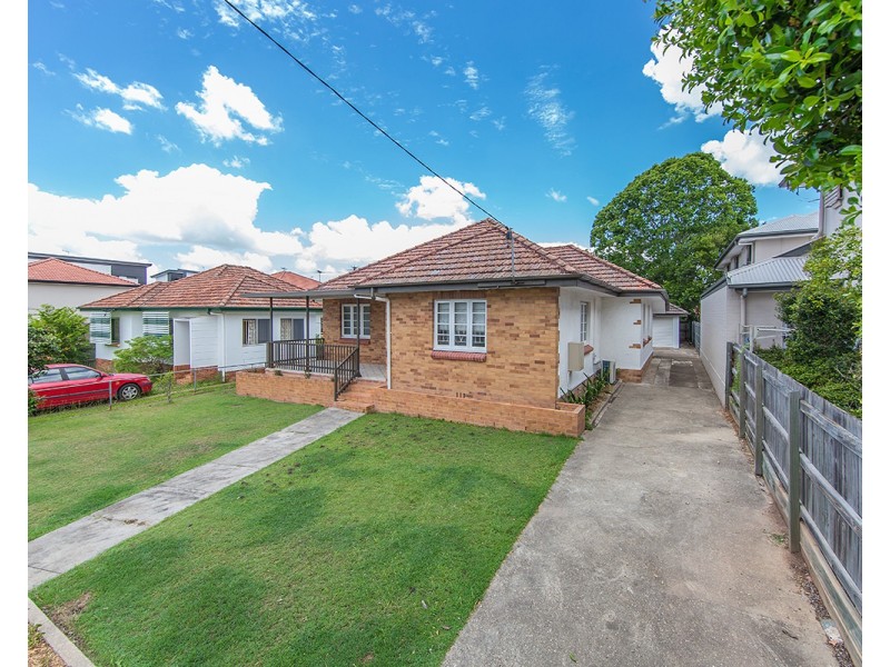15 Buruda Street, Chermside QLD 4032