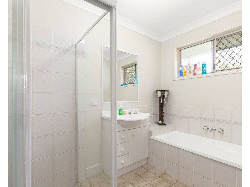 29 Azalea Crescent, Fitzgibbon QLD 4018