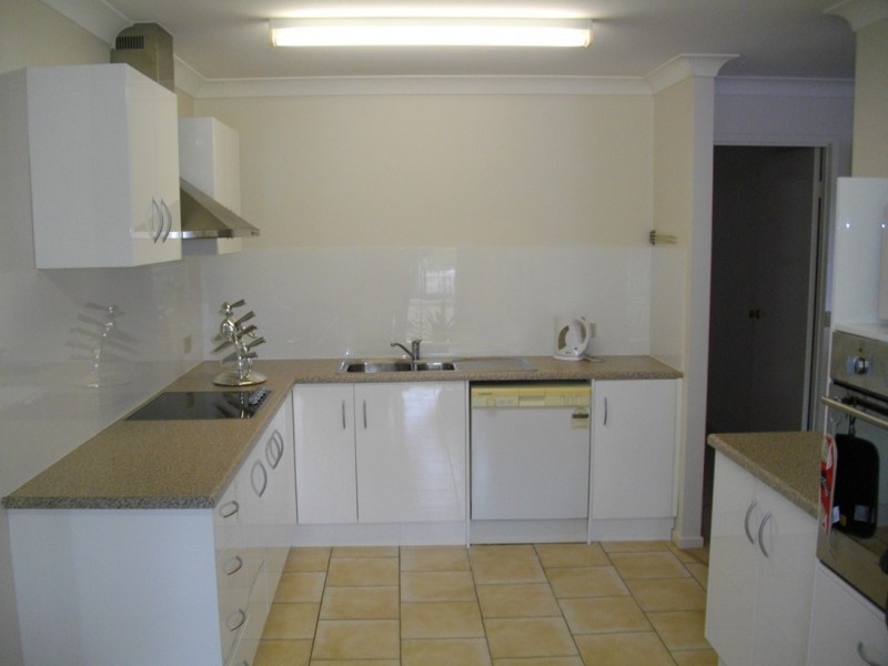 16 Hillcrest Street, Aspley QLD 4034