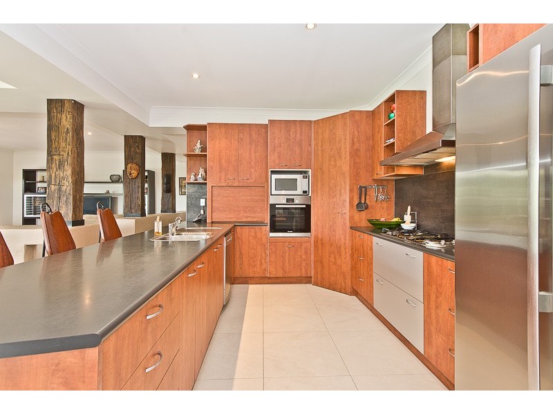 16 Carides Place, Mcdowall QLD 4053