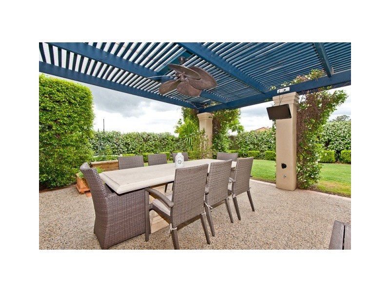 16 Carides Place, Mcdowall QLD 4053