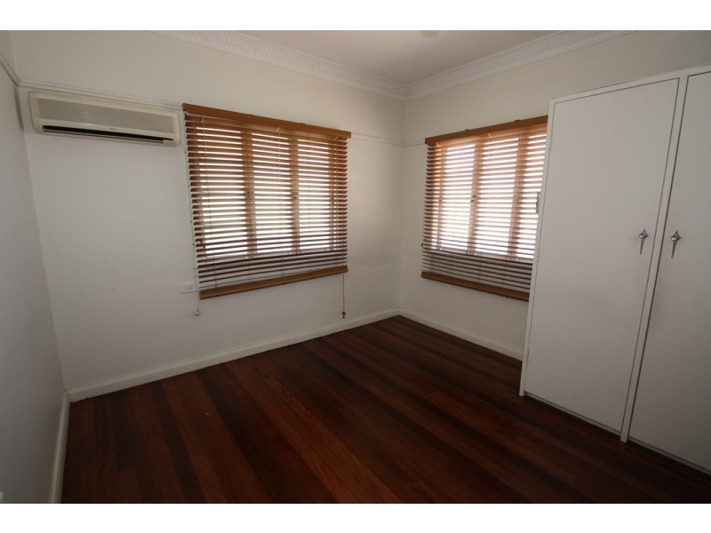 27 Leiper Street, Stafford QLD 4053