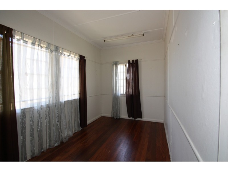 27 Leiper Street, Stafford QLD 4053