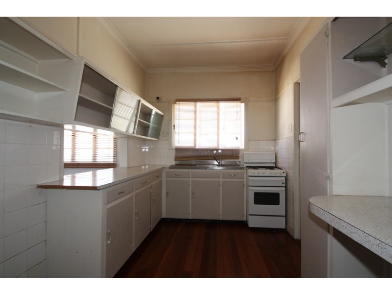 27 Leiper Street, Stafford QLD 4053