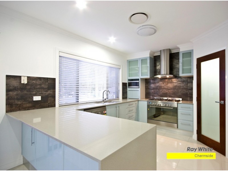 7 Cassia Street, Bridgeman Downs QLD 4035