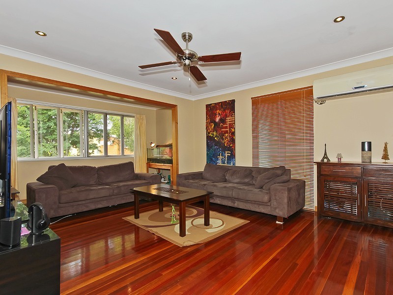 19 Brelox Street, Chermside West QLD 4032
