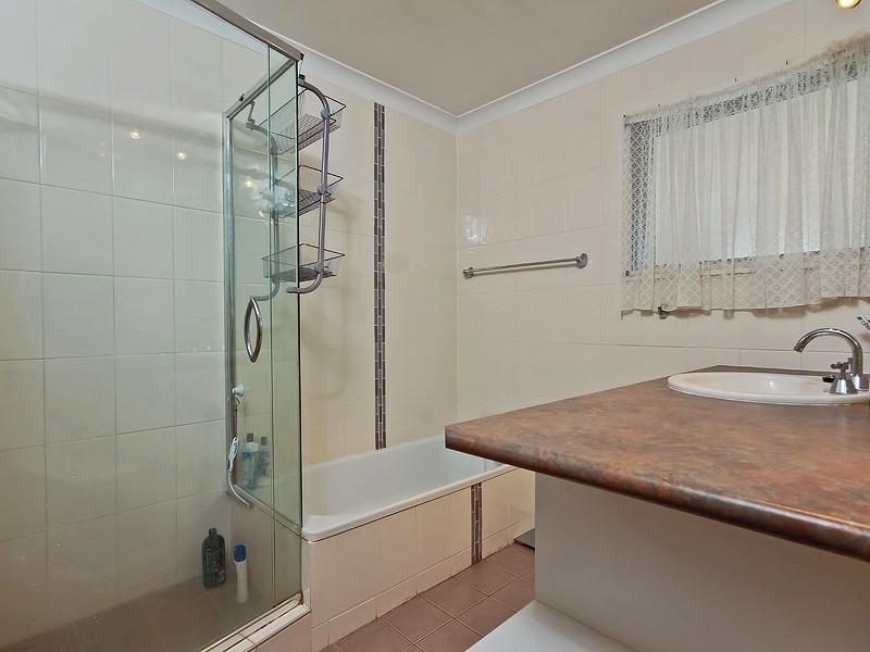 19 Brelox Street, Chermside West QLD 4032