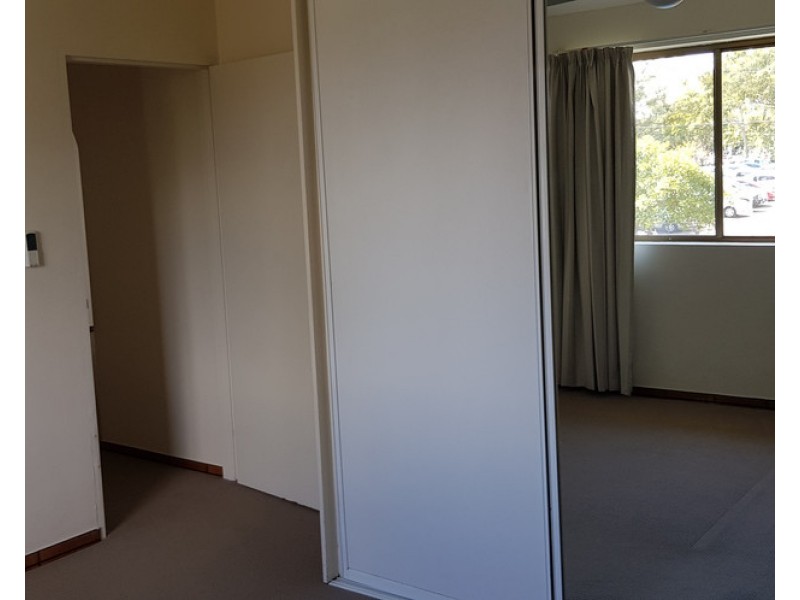 4/60 Latham Street, Chermside QLD 4032