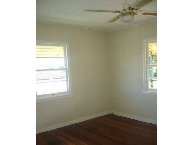 3 Neville Road, Bridgeman Downs QLD 4035