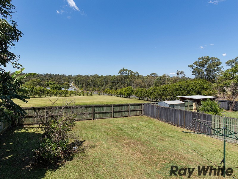 3 Neville Road, Bridgeman Downs QLD 4035