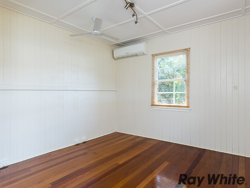 3 Neville Road, Bridgeman Downs QLD 4035