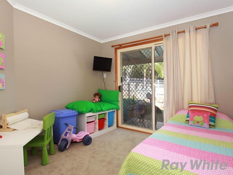 8 Peterson Place, Bridgeman Downs QLD 4035