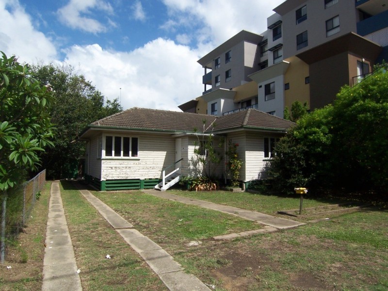 44 Playfield Street, Chermside QLD 4032