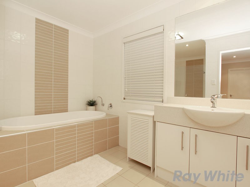 86 Petrie Crescent, Aspley QLD 4034