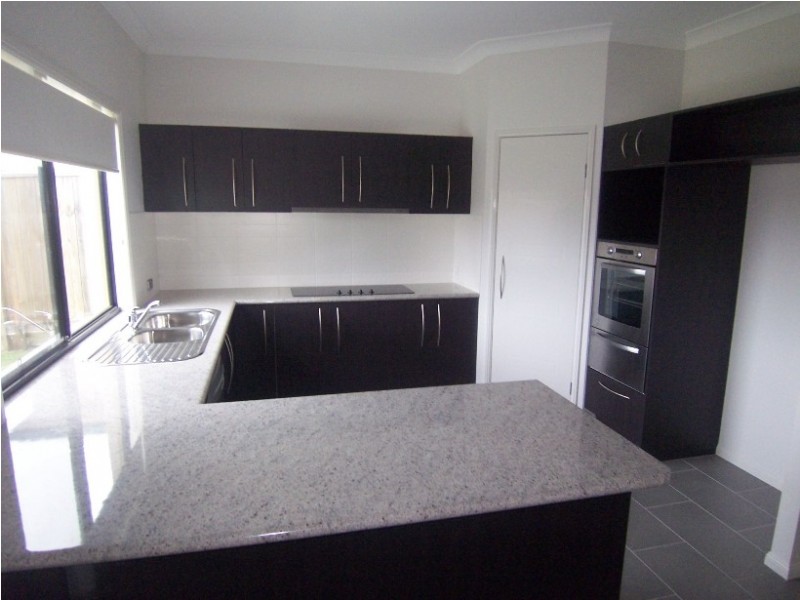 7 Oakwood Road, Warner QLD 4500