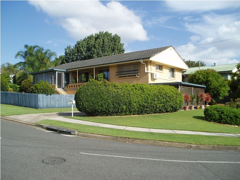 21 Curwen Terrace, Chermside QLD 4032