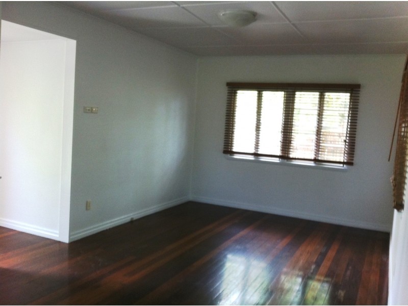 31 Esdale Street, Wavell Heights QLD 4012