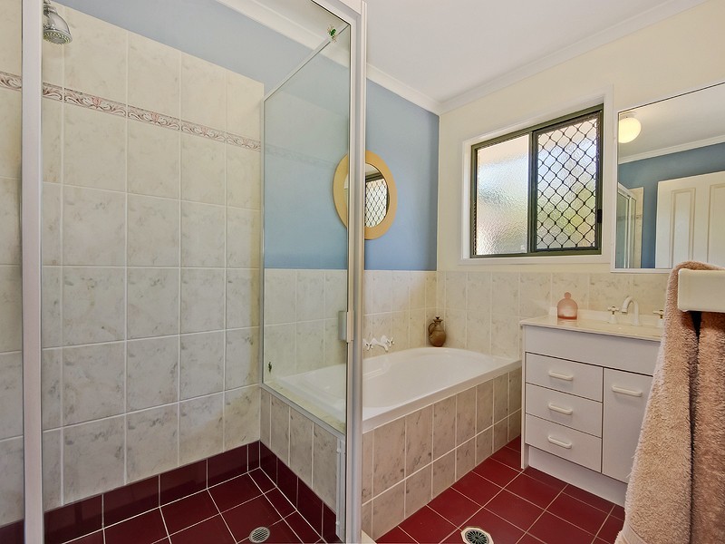 71 Spence Road, Wavell Heights QLD 4012