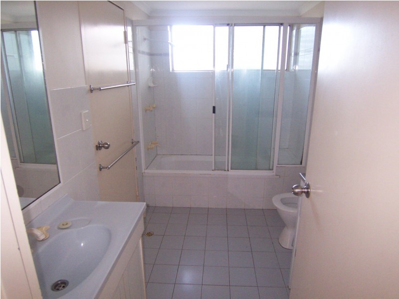 1/15 Greenbank Street, Chermside QLD 4032