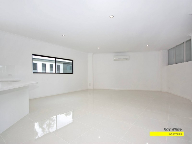 8 Amott Street, Stafford Heights QLD 4053