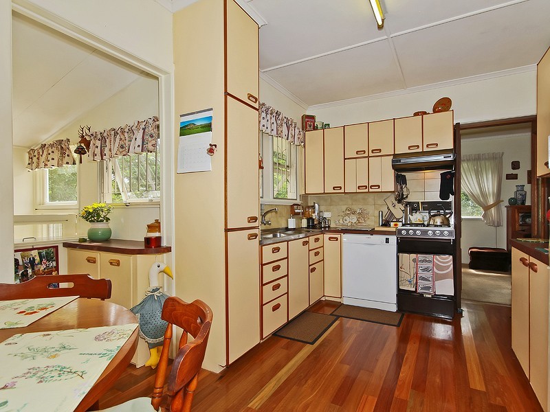 38 Pangeza Street, Stafford Heights QLD 4053