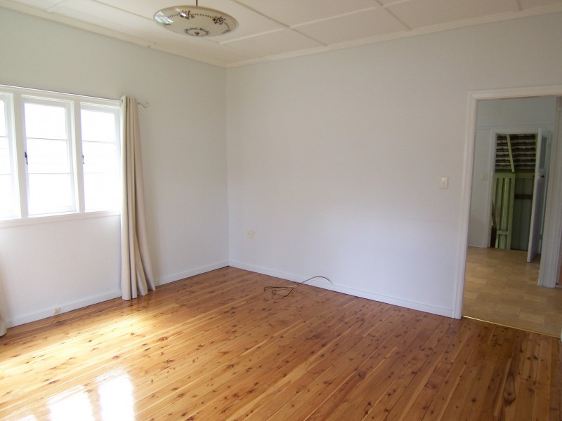 253 Earnshaw Road, Northgate QLD 4013