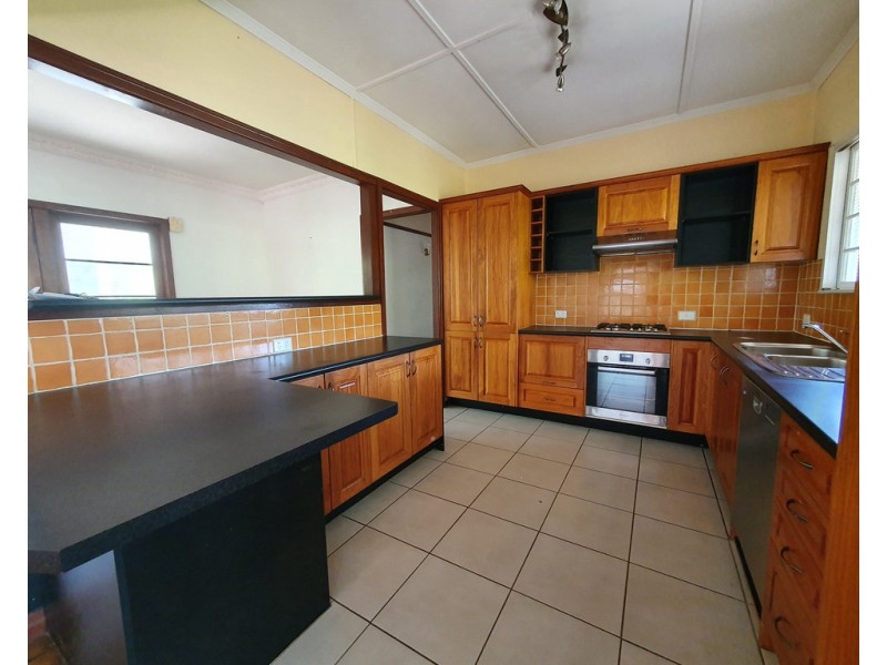 19 Curwen Terrace, Chermside QLD 4032