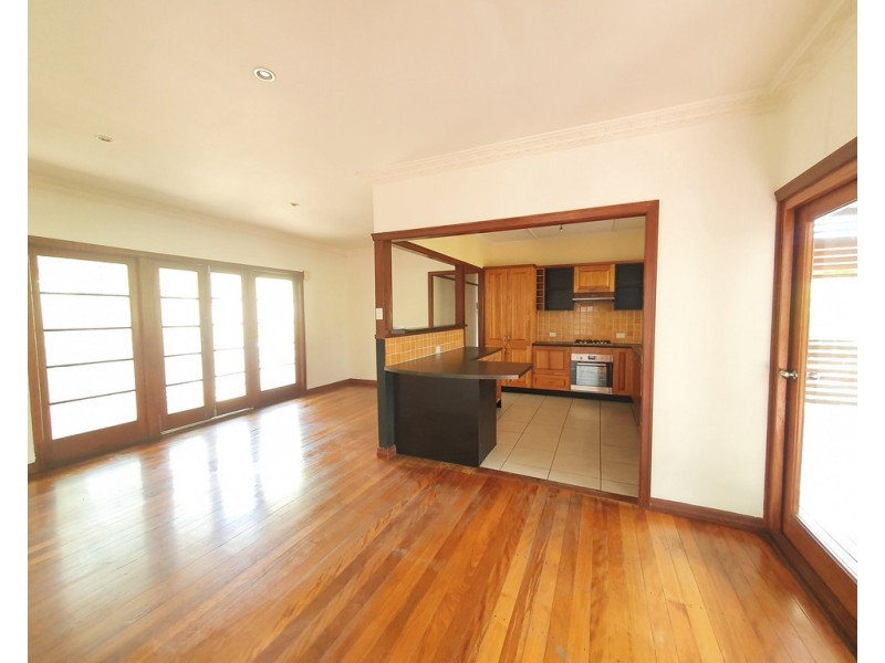 19 Curwen Terrace, Chermside QLD 4032
