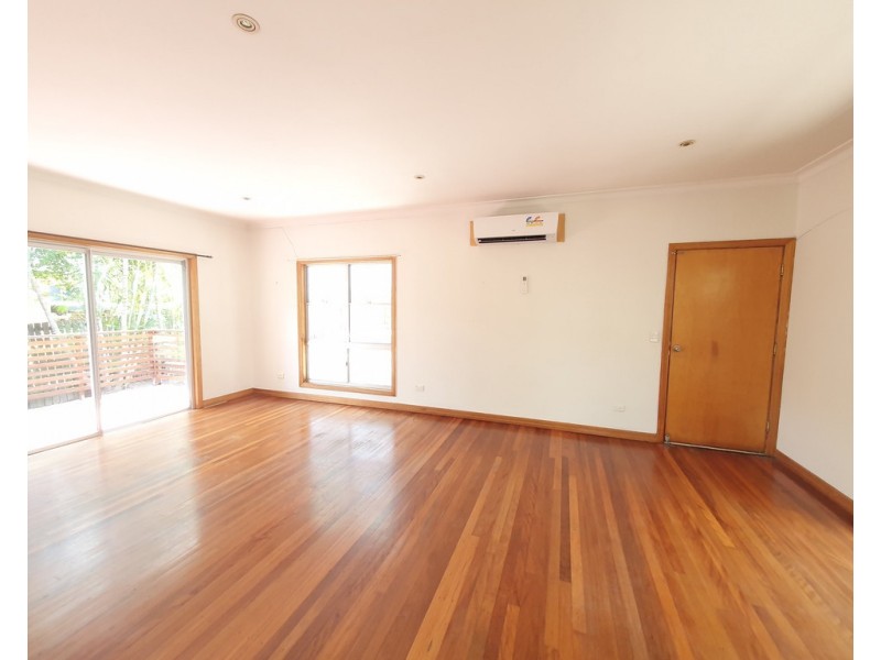 19 Curwen Terrace, Chermside QLD 4032