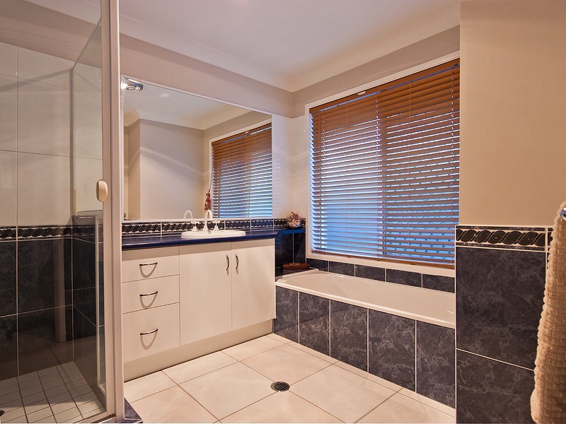 61 Kenna Street, Chermside West QLD 4032