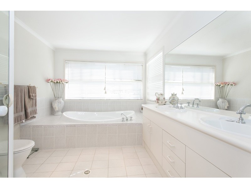 7 Rocklily Court, Chermside West QLD 4032