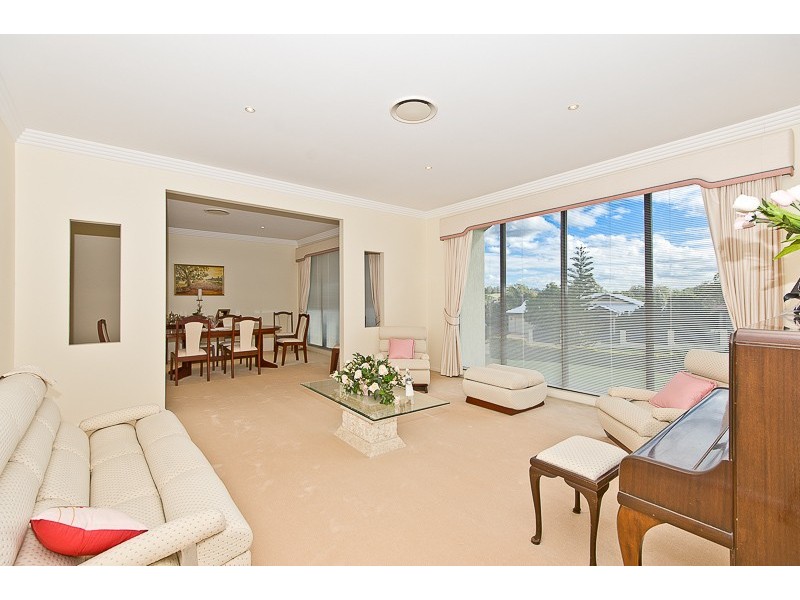 165 Bangalow Street, Bridgeman Downs QLD 4035