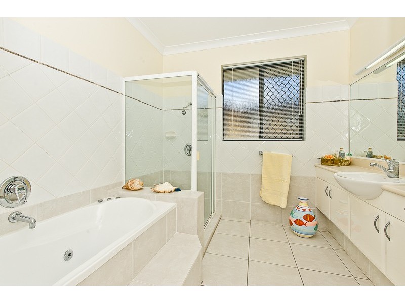 165 Bangalow Street, Bridgeman Downs QLD 4035