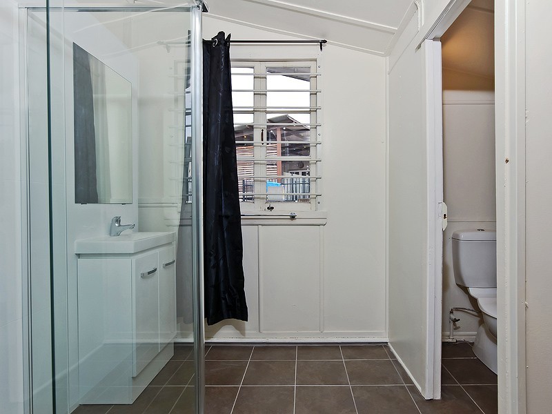 6 Mercer Avenue, Kedron QLD 4031