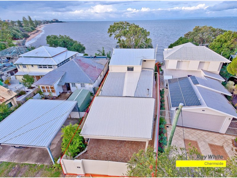 18 Whytecliffe Parade, Woody Point QLD 4019