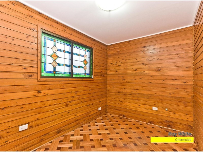 18 Whytecliffe Parade, Woody Point QLD 4019