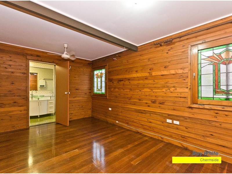18 Whytecliffe Parade, Woody Point QLD 4019