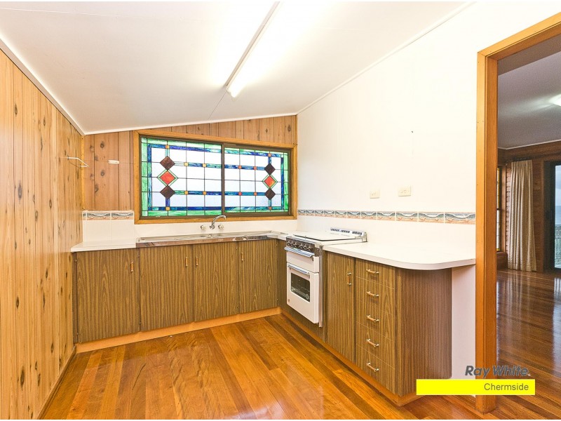 18 Whytecliffe Parade, Woody Point QLD 4019