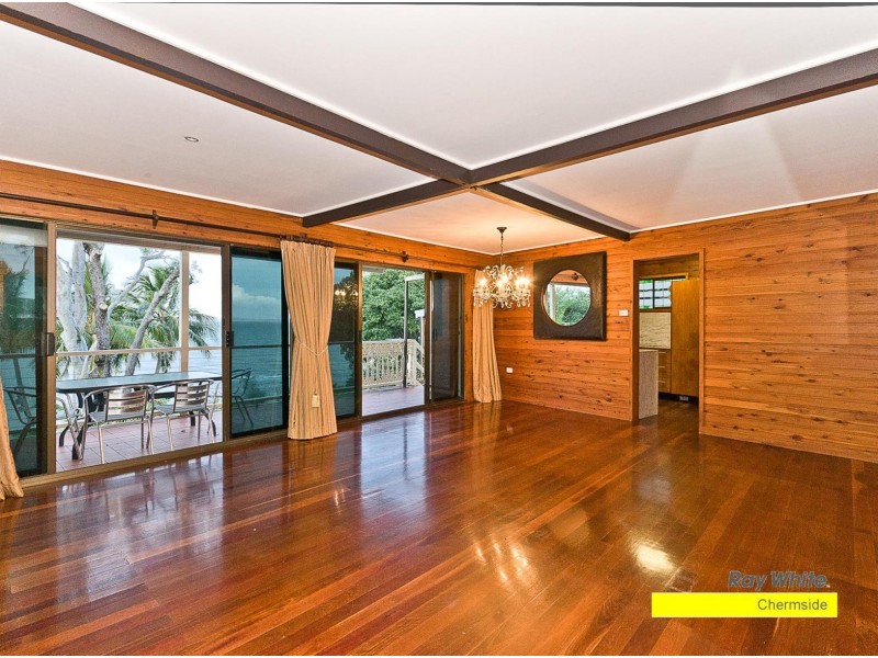 18 Whytecliffe Parade, Woody Point QLD 4019