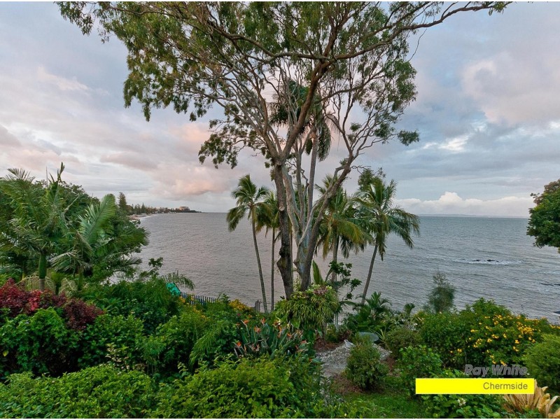 18 Whytecliffe Parade, Woody Point QLD 4019
