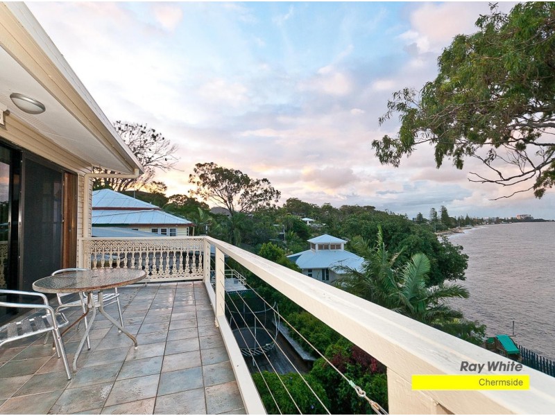 18 Whytecliffe Parade, Woody Point QLD 4019