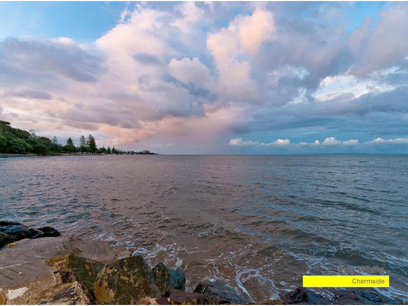 18 Whytecliffe Parade, Woody Point QLD 4019