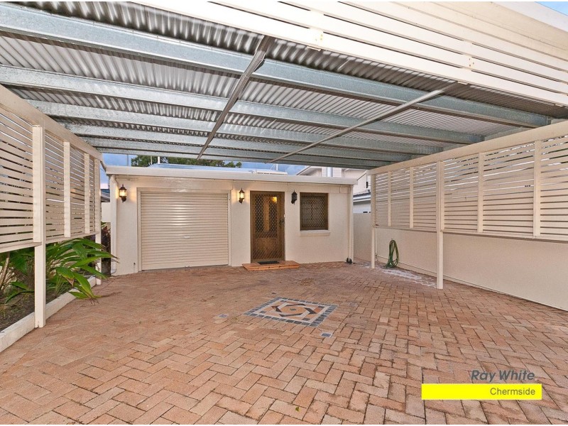 18 Whytecliffe Parade, Woody Point QLD 4019