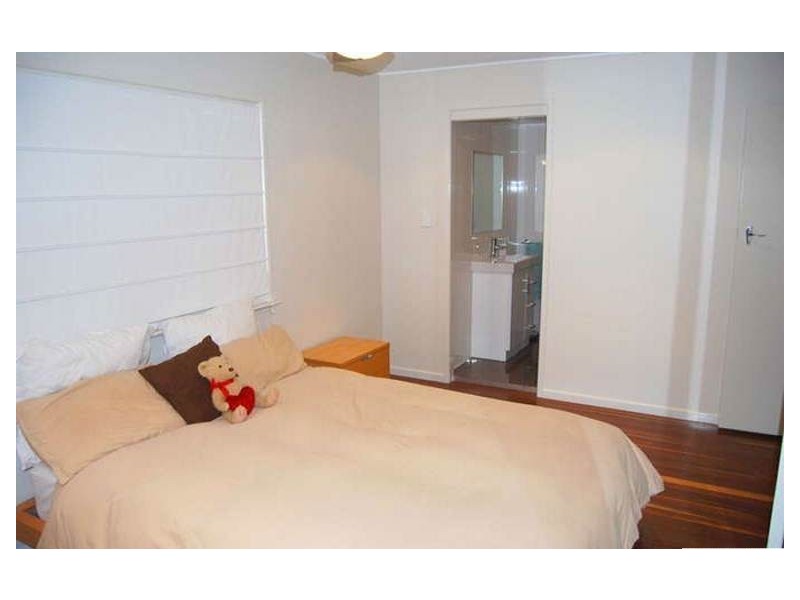 89 Basnett Street, Chermside West QLD 4032