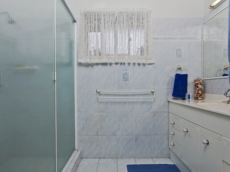 21 Curwen Terrace, Chermside QLD 4032