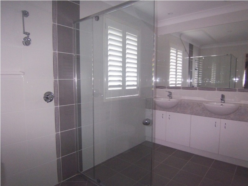 7 Oakwood Road, Warner QLD 4500