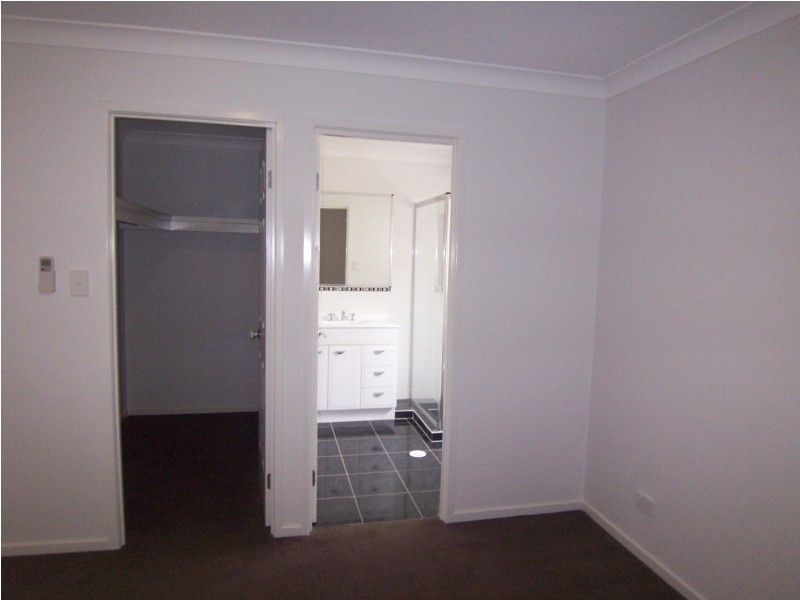 2 Oakwood Road, Warner QLD 4500